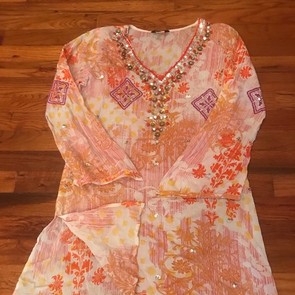 Beautiful tunic - Picture 3 of 8